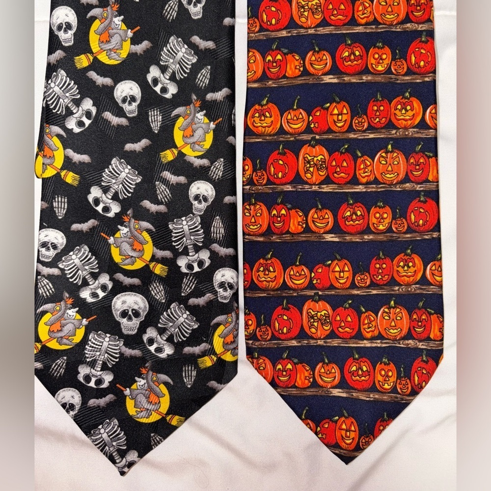Lot of 2 Halloween Neck Ties- Alynn Neckwear "Jack-o-lantern Contest" Silk